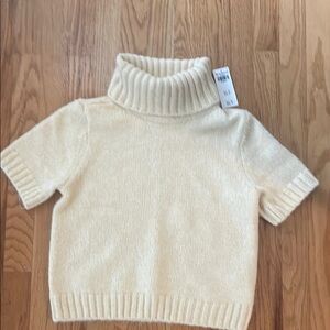 Pale yellow Abercrombie Turtleneck Short Sleeve Sweater NWT